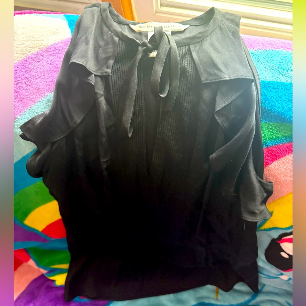 diane von furstenberg black silk top size 2